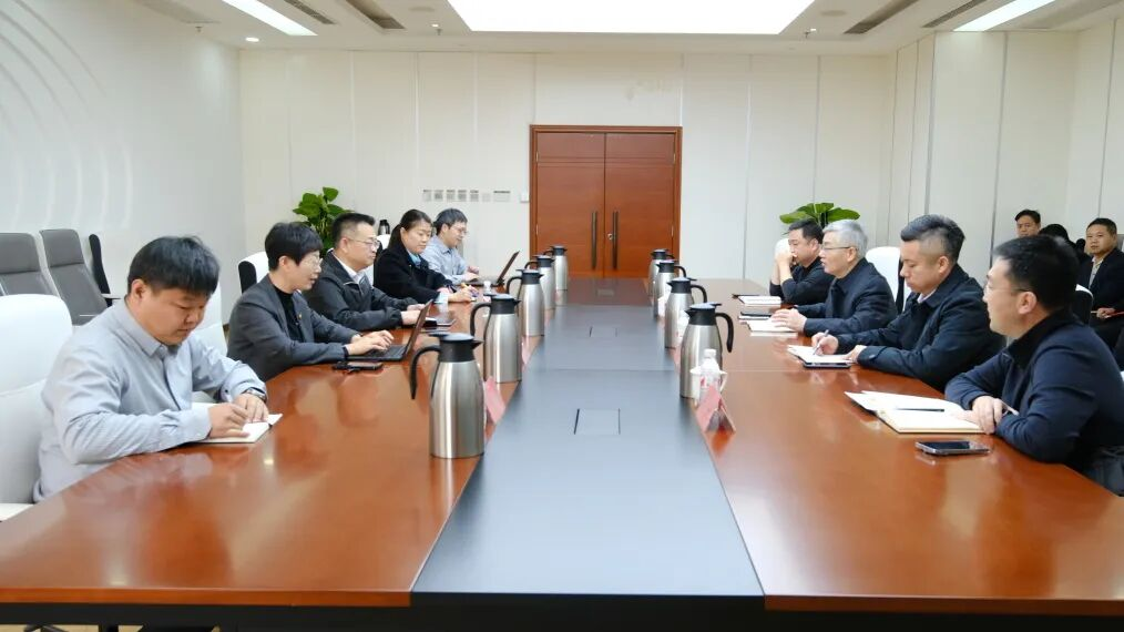 空港領(lǐng)導(dǎo)蒞臨中瑞恒考察交流 共商合作新篇章 共繪發(fā)展新藍(lán)圖